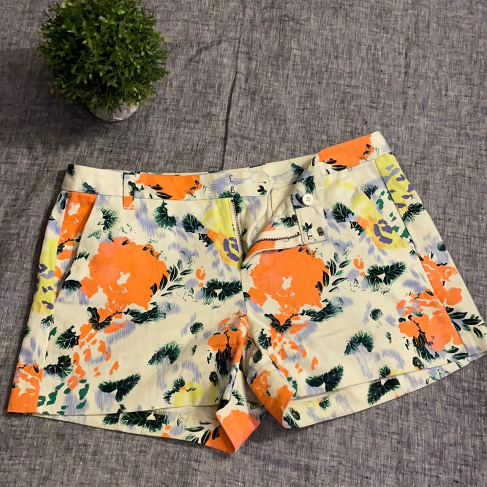 Gap Clean Front Flat Floral Chino Shorts